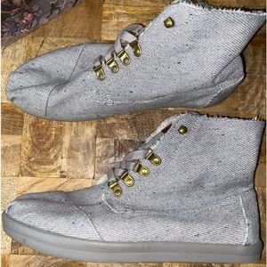 GENTLY USED Toms Fleece Boot Mens